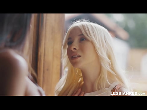 ❤️ Umuwi si Girl pagkalipas ng ilang buwan at kinain niya ang puki ng kanyang madrasta ❤❌ Porno sa amin ❤